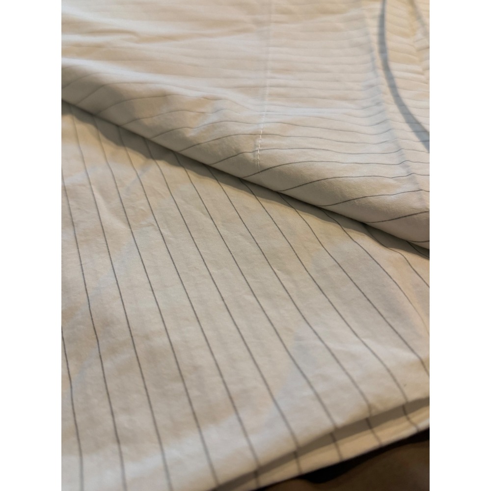 Brooklinen Queen top flat sheet White Grey Pinstripe 100% Cotton Oeko-Tex